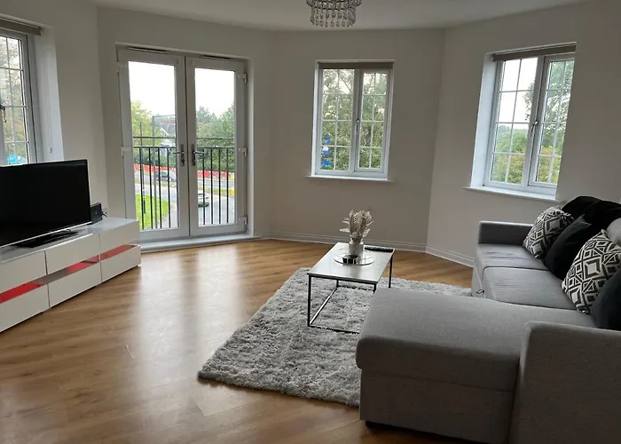 Beautiful & Parking דירה